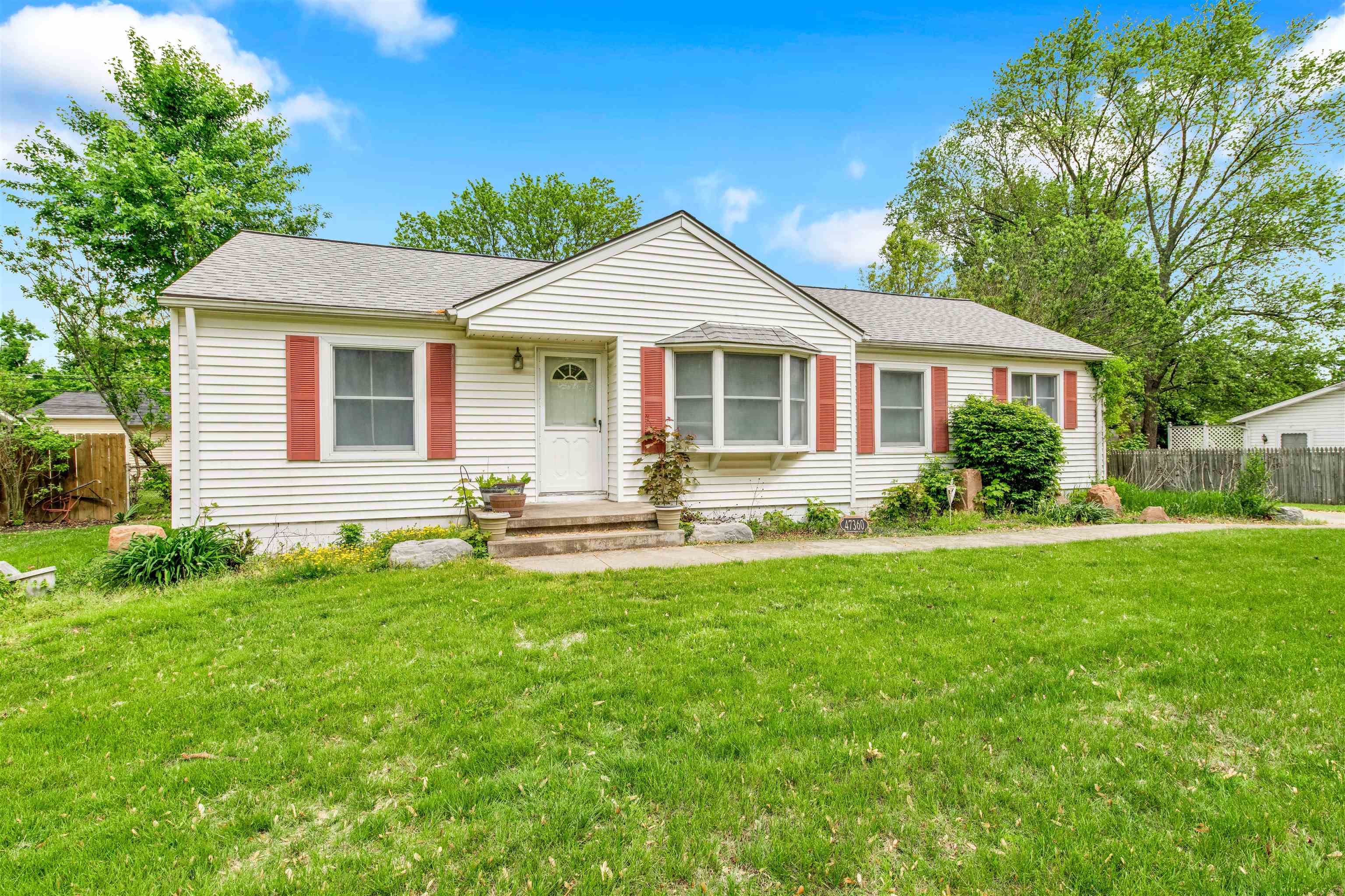 47360 Woodall Road Utica, MI 48317 - Photo 4 of 21 50175555-4bd929d9-2ac7-4250-9ff8-f0bbf18b297f.JPG