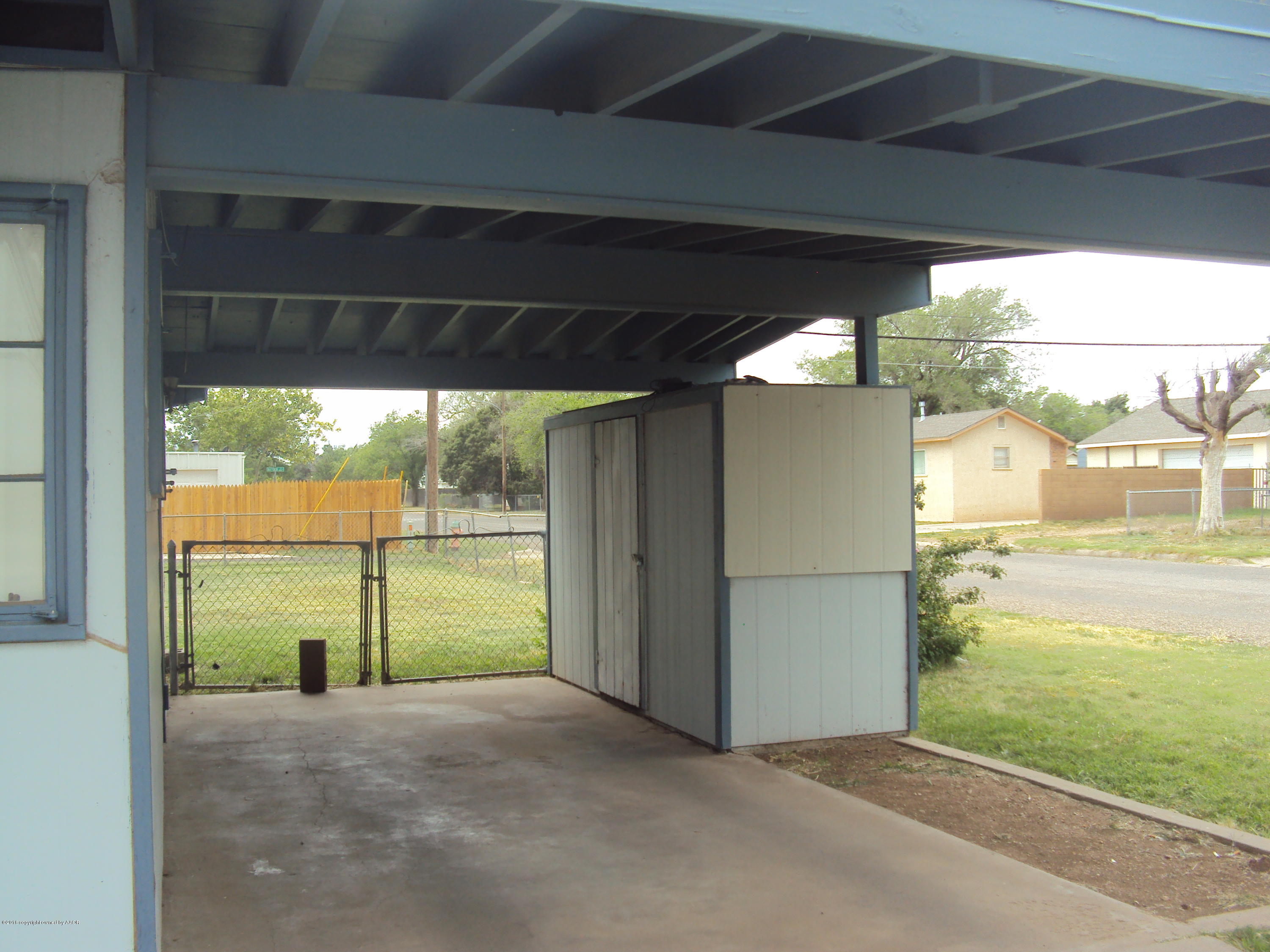 4400 South Hughes Street Amarillo, TX 79110 - Photo 3 of 16 CARPORT