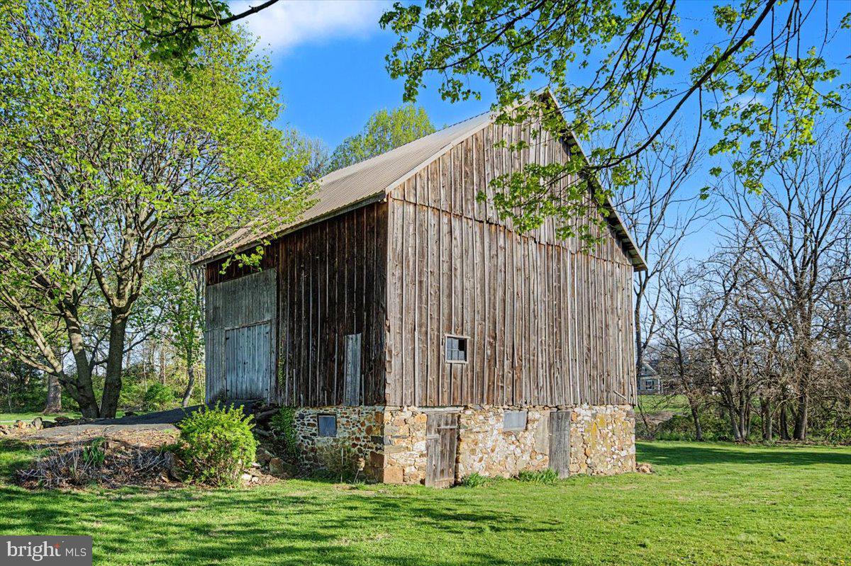 547 Church Hill Road Landenberg, PA 19350 - Photo 29 of 37 Barn