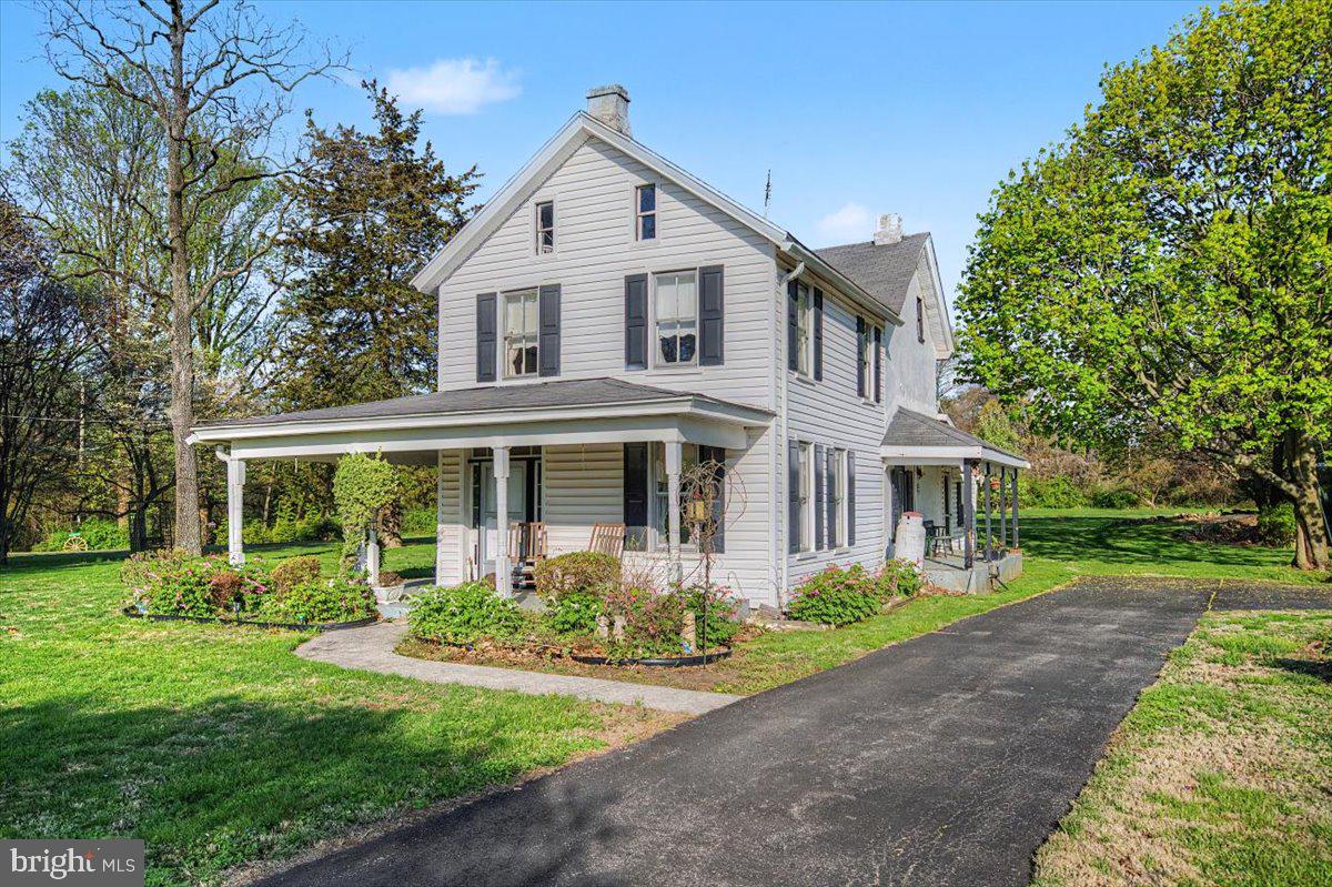 547 Church Hill Road Landenberg, PA 19350 - Photo 3 of 37 Farmhouse side view