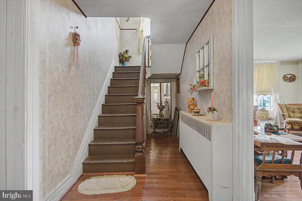 547 Church Hill Road Landenberg, PA 19350 - Photo 7 of 37 Stair case leading to upper level