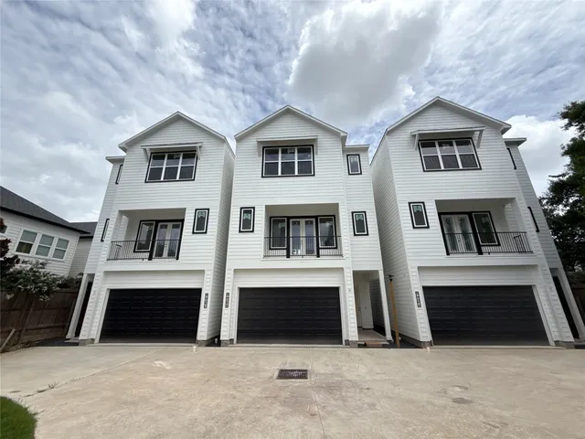 $2,400 | 9426 Campbell Road, Unit B, Houston, TX 77080