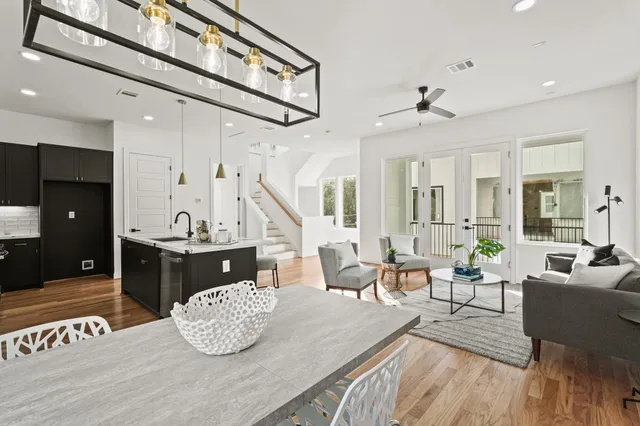 $2,400 | 9426 Campbell Road, Unit B, Houston, TX 77080