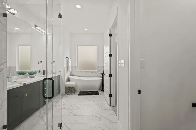 $2,400 | 9426 Campbell Road, Unit B, Houston, TX 77080