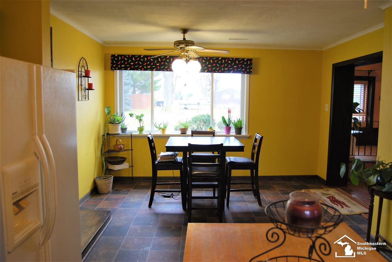 4507 Goddard Road Newport, MI 48166 - Photo 17 of 37 31368419-16.JPG