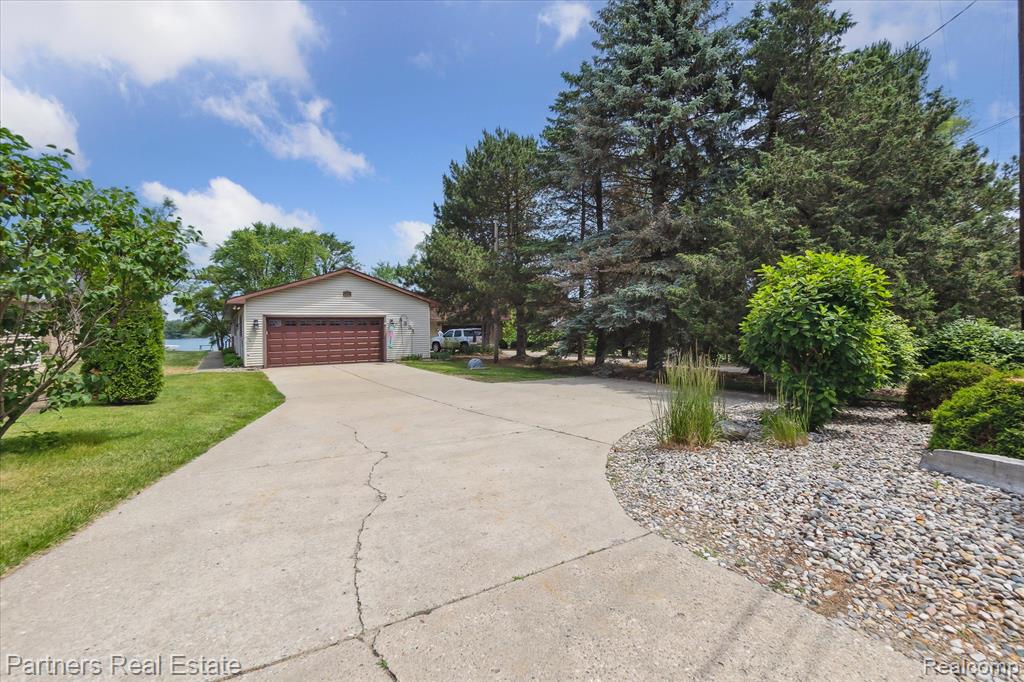 8331 Hilton Road Brighton, MI 48114 - Photo 38 of 41