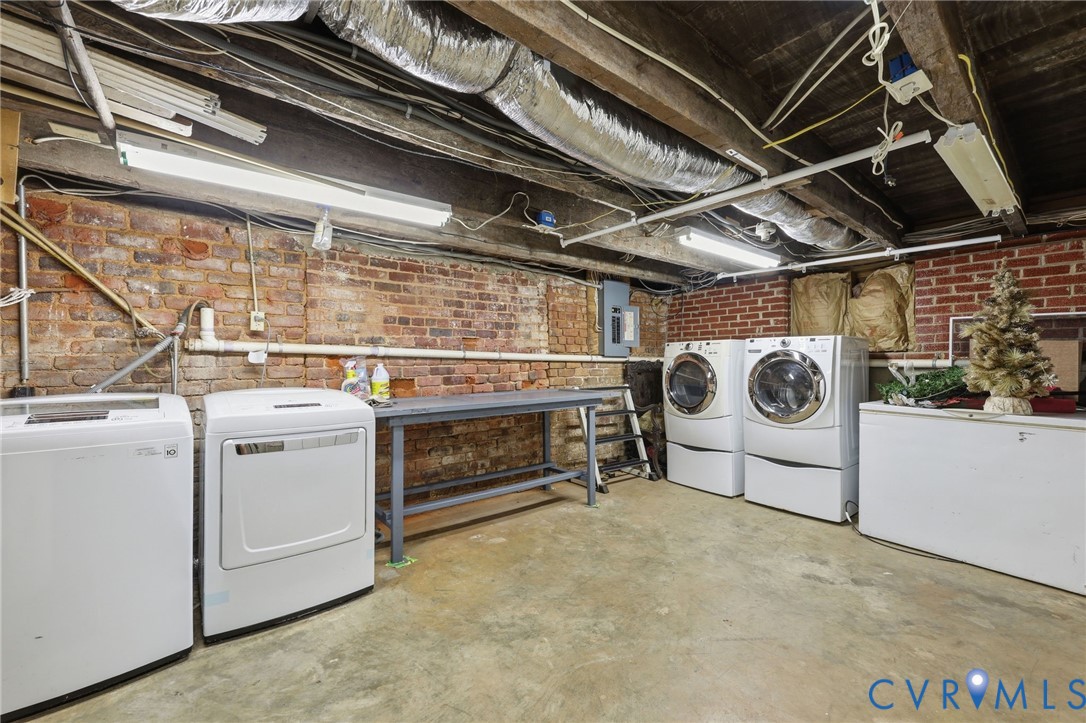 3355 Duke Road Powhatan, VA 23139 - Photo 33 of 67 a utility room with dryer and washer
