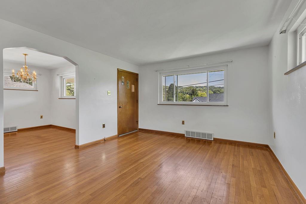 606 Golf Course Road Aliquippa, PA 15001 - Photo 12 of 44 Gallery Image 12