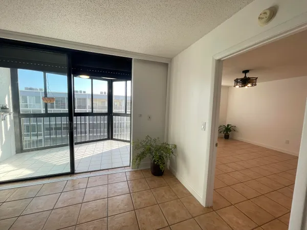 $2,200 | 896 North Federal Highway, Unit 431, Lantana, FL 33462