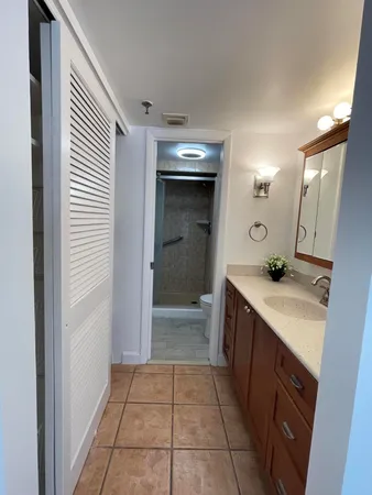 $2,200 | 896 North Federal Highway, Unit 431, Lantana, FL 33462