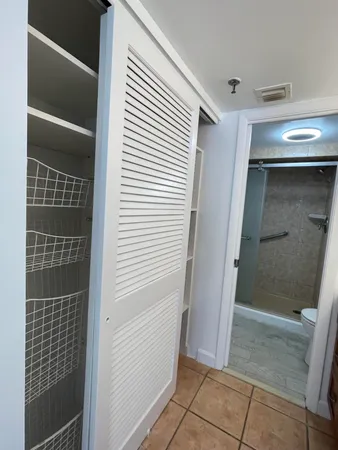 $2,200 | 896 North Federal Highway, Unit 431, Lantana, FL 33462