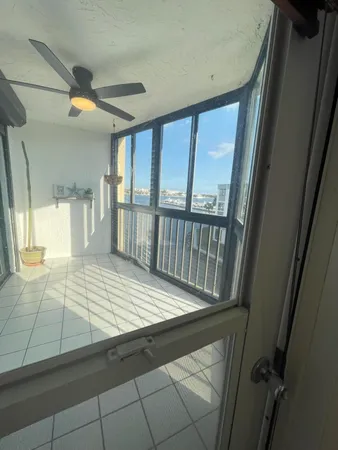 $2,200 | 896 North Federal Highway, Unit 431, Lantana, FL 33462
