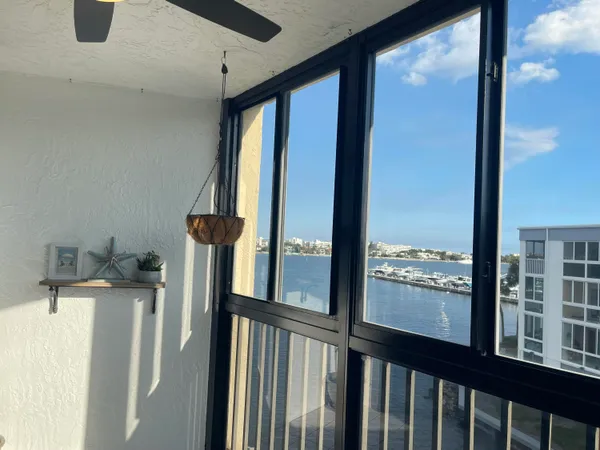 $2,200 | 896 North Federal Highway, Unit 431, Lantana, FL 33462