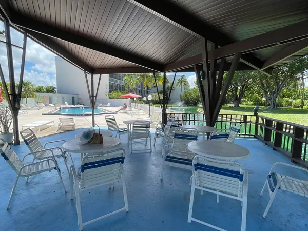 $2,200 | 896 North Federal Highway, Unit 431, Lantana, FL 33462