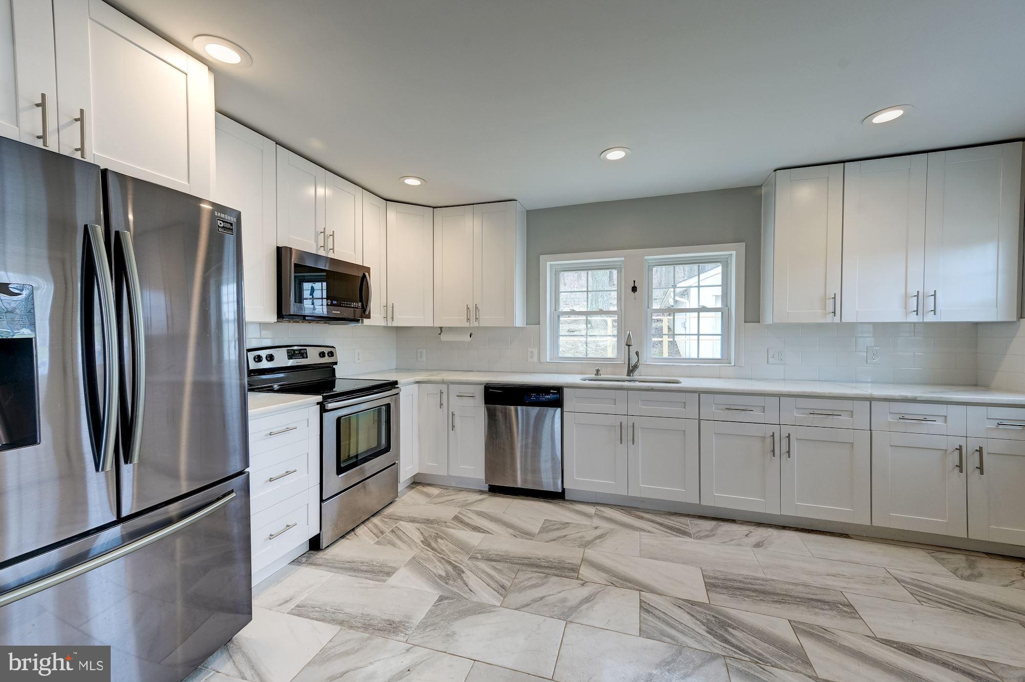 1525 Ridge Road Westminster, MD 21157 - Photo 11 of 40 Kitchen