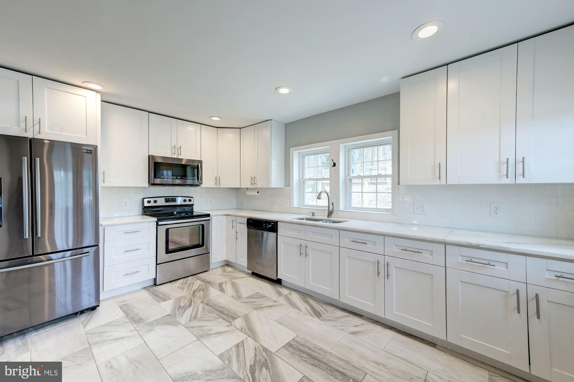 1525 Ridge Road Westminster, MD 21157 - Photo 12 of 40 Kitchen