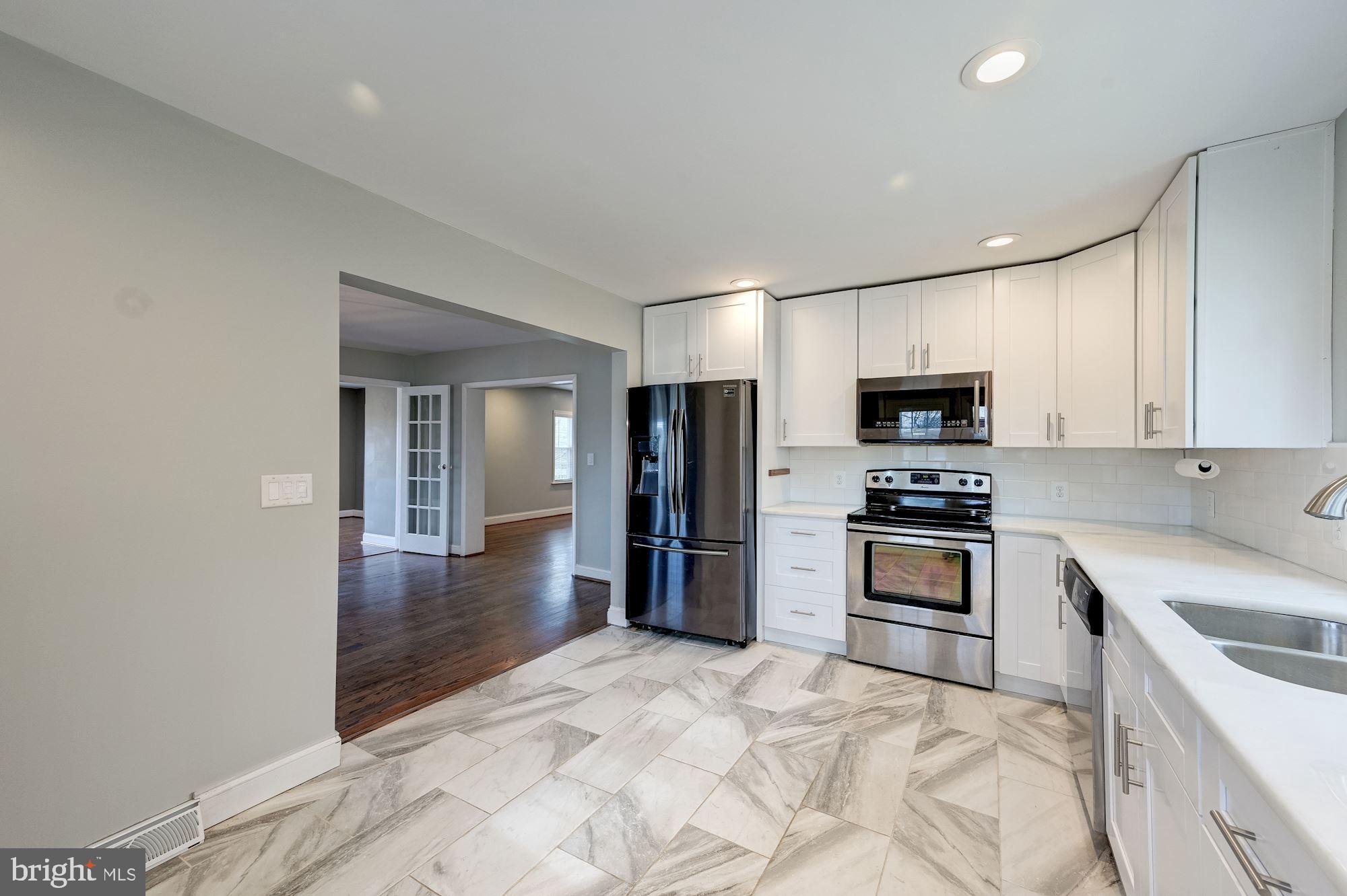 1525 Ridge Road Westminster, MD 21157 - Photo 14 of 40 Kitchen