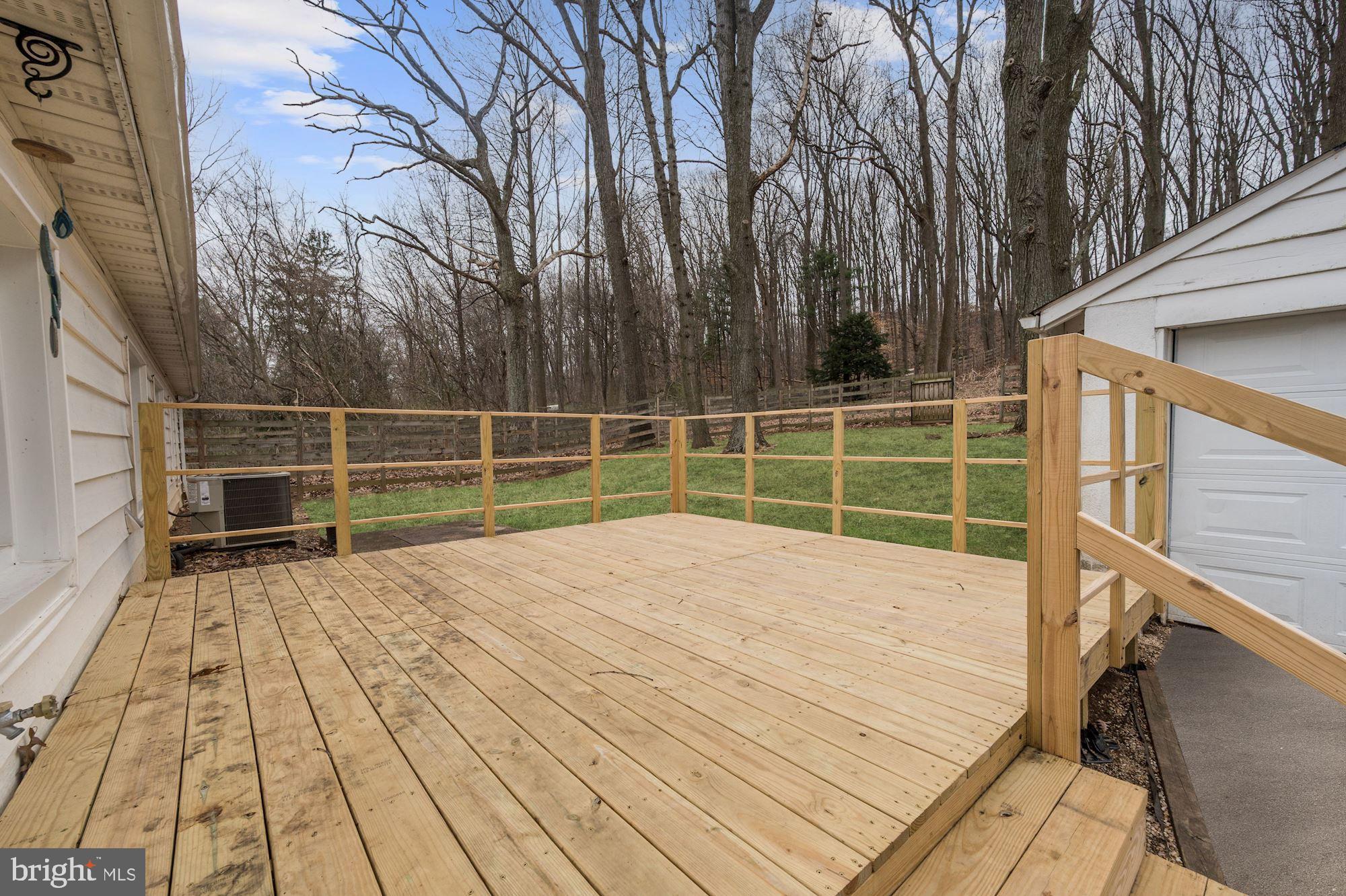1525 Ridge Road Westminster, MD 21157 - Photo 35 of 40 Deck