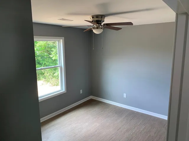 $1,150 | 1214 Mill Street, Unit A, Westmoreland, TN 37186