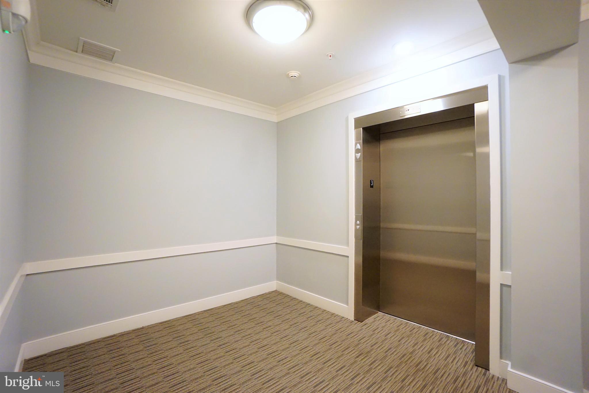 20600 Hope Spring Terrace, Unit 301 Ashburn, VA 20147 - Photo 5 of 33 Elevator.