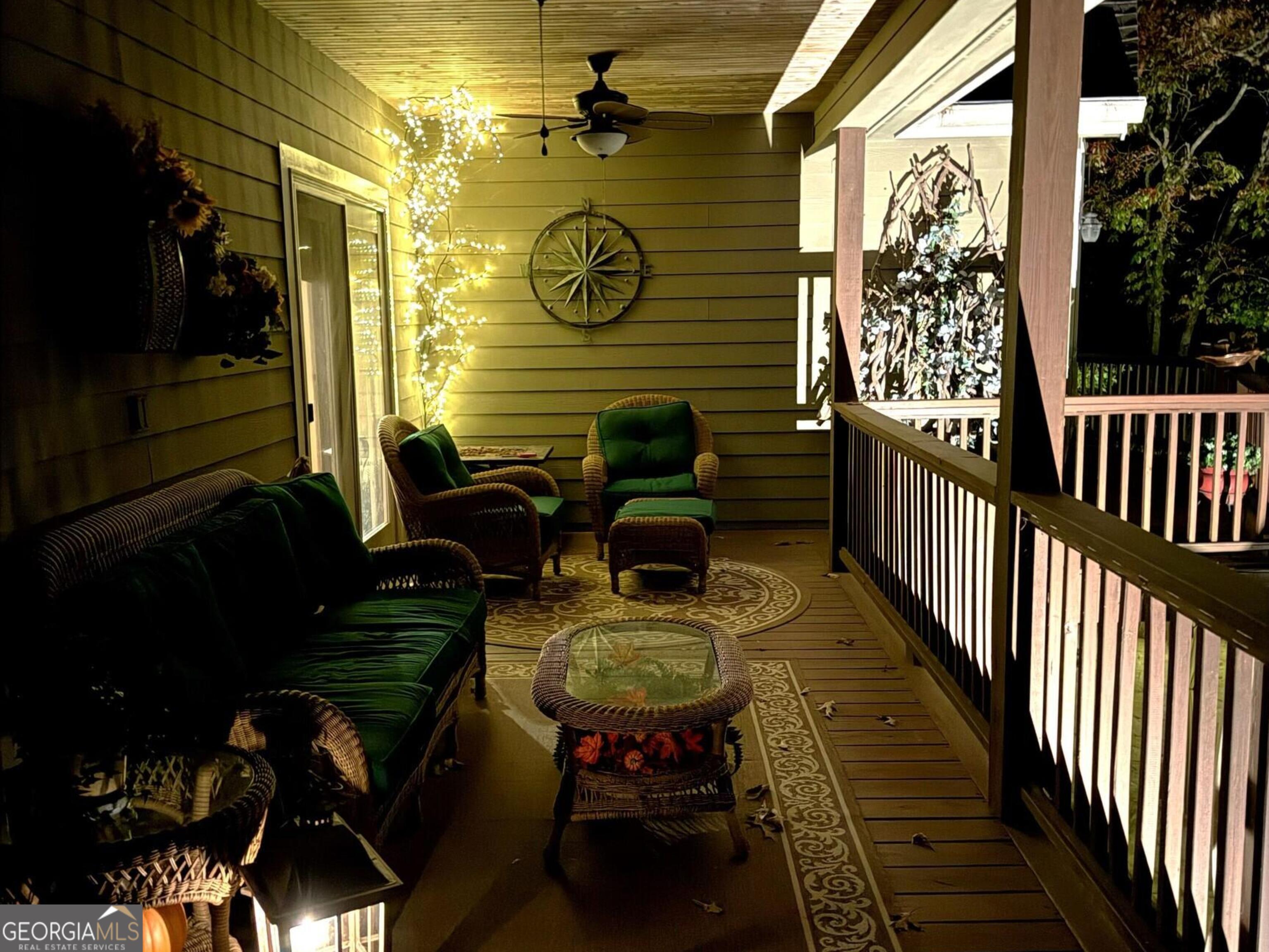 159 Zeppelin Strasse Helen, GA 30545 - Photo 18 of 95 a balcony with table and chairs