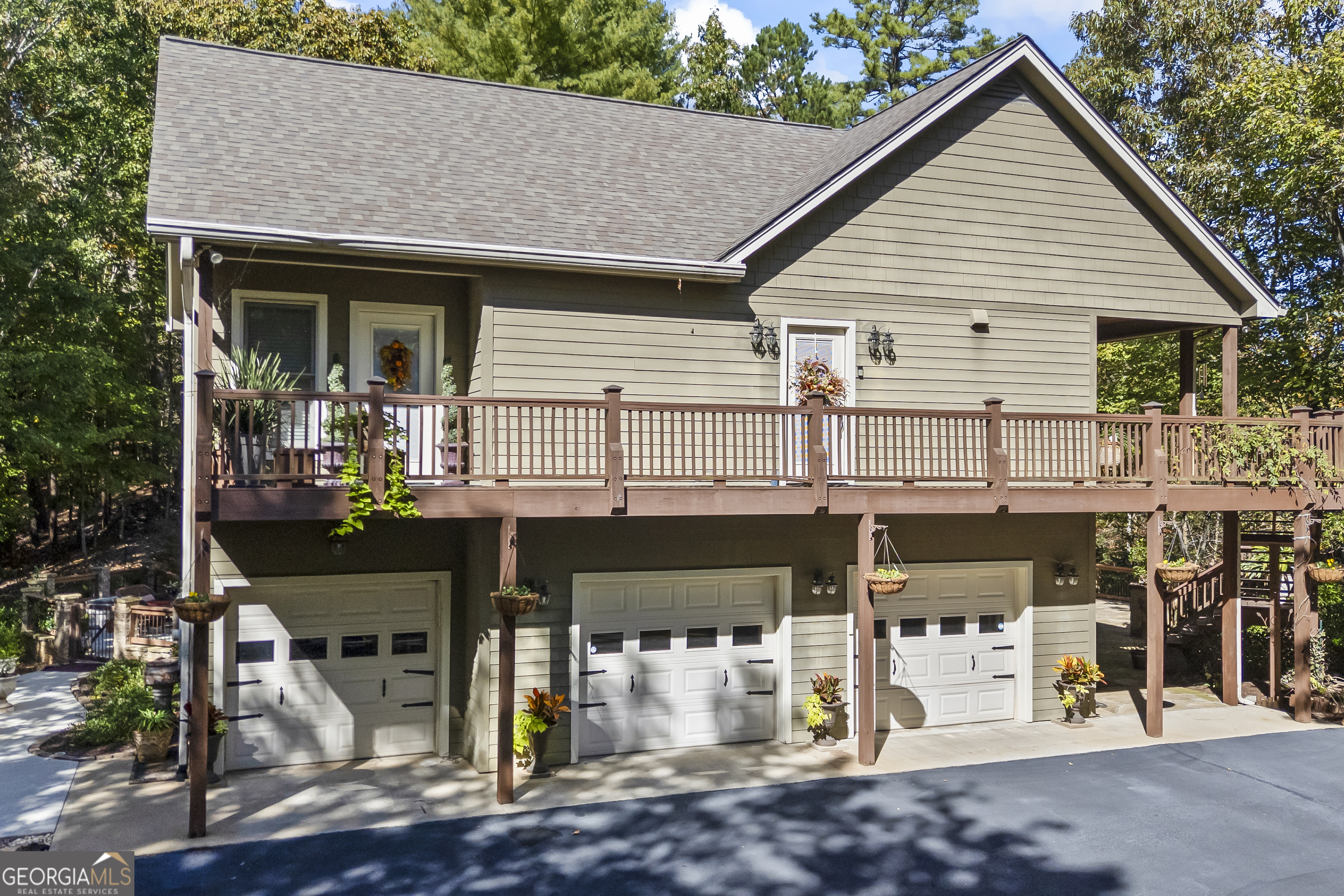 159 Zeppelin Strasse Helen, GA 30545 - Photo 3 of 95 a view of a house with large windows