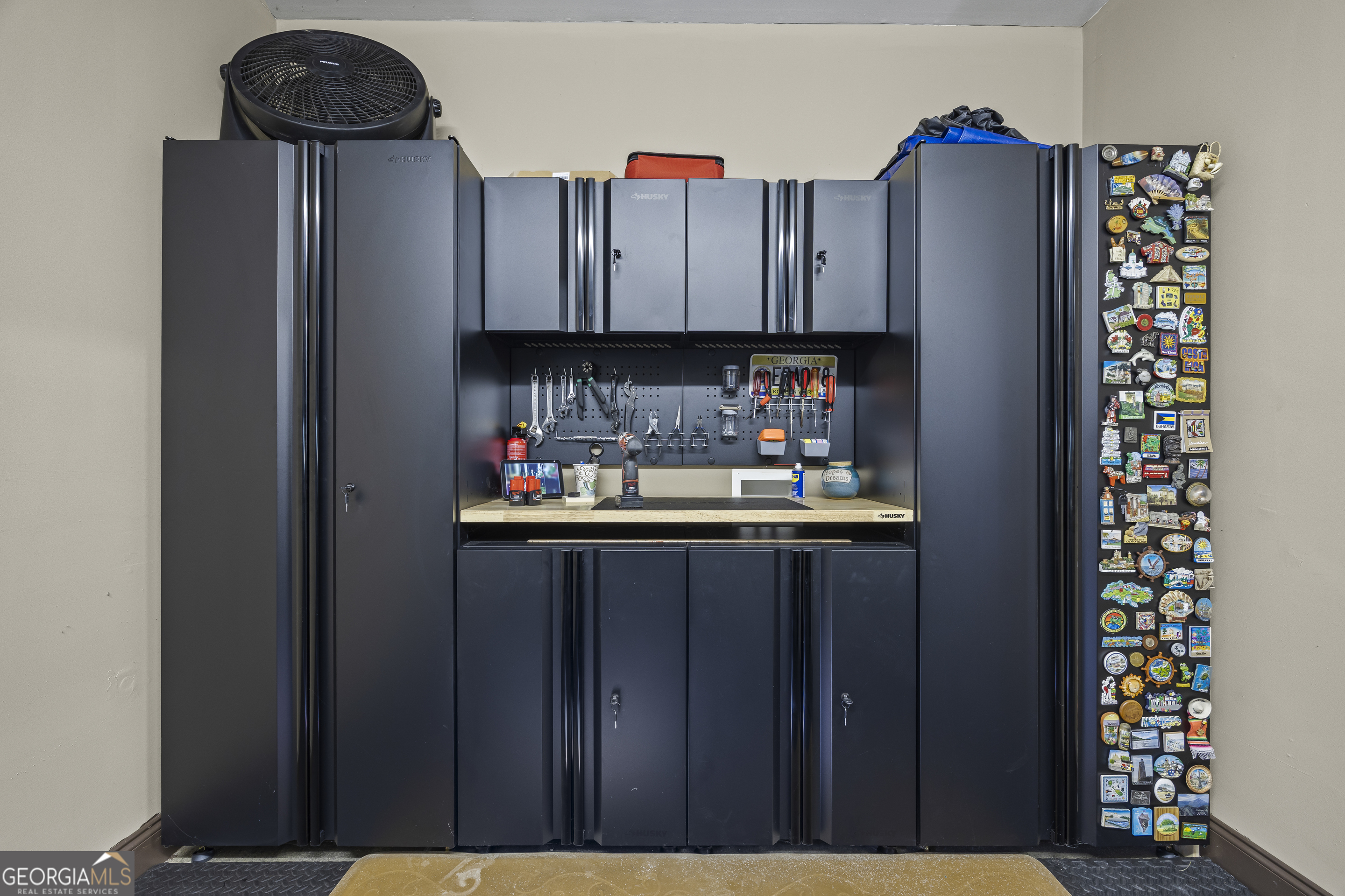 159 Zeppelin Strasse Helen, GA 30545 - Photo 74 of 95 a kitchen with stainless steel appliances granite countertop a refrigerator and a stove