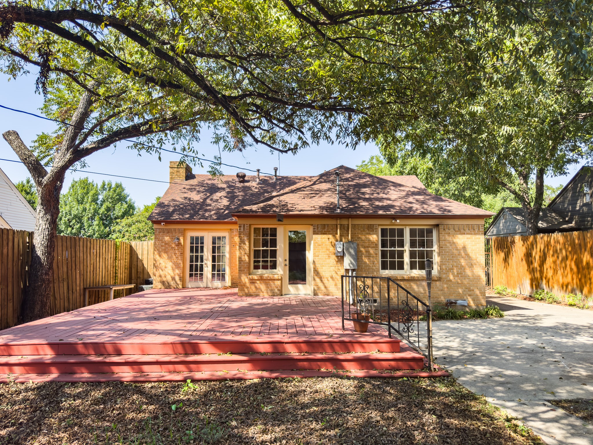 2222 Carnes Street Dallas, TX 75208 - Photo 8 of 50