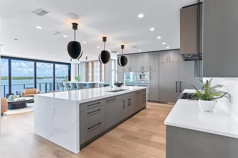 $6,700,000 | 445 129th Avenue East, Madeira Beach, FL 33708