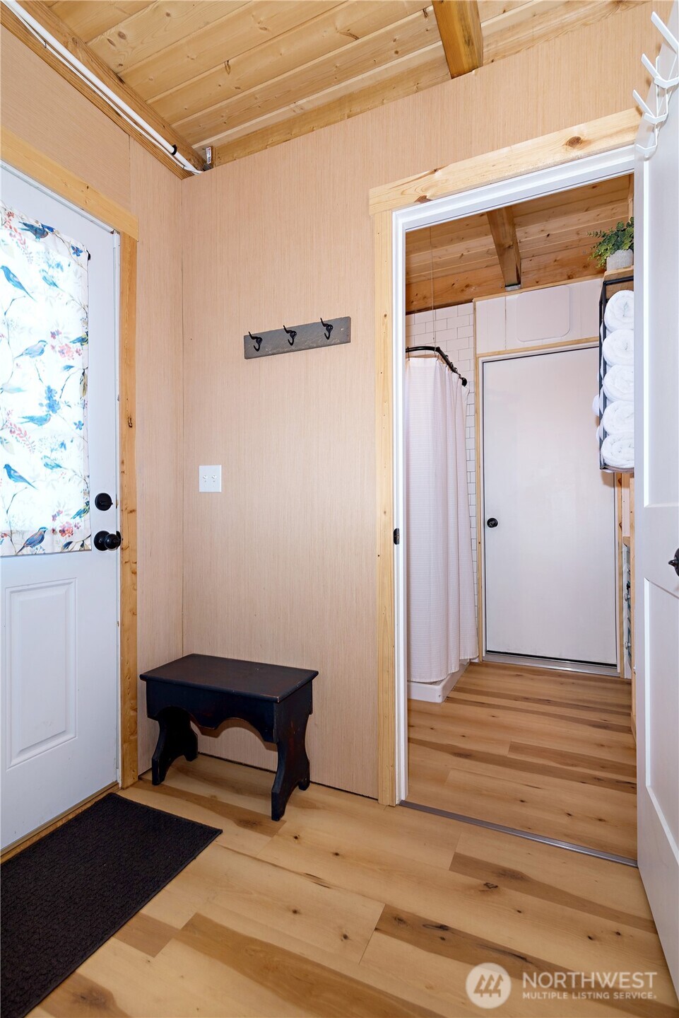 5920 4th Parallel Road Ellensburg, WA 98926 - Photo 15 of 30 a view of a hallway with wooden floor and closet