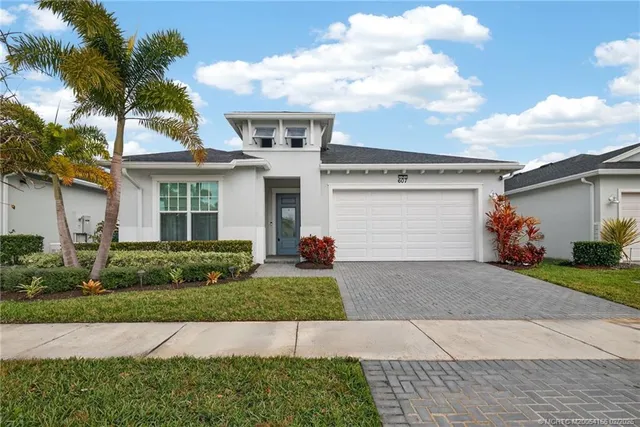 $479,900 | 607 Southeast Mulberry Way, Port St. Lucie, FL 34984