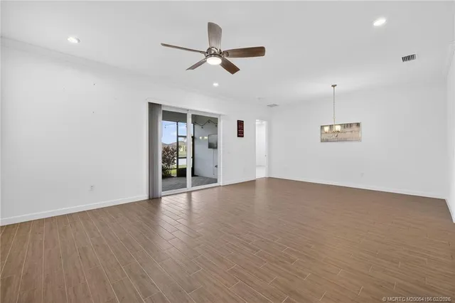 $479,900 | 607 Southeast Mulberry Way, Port St. Lucie, FL 34984