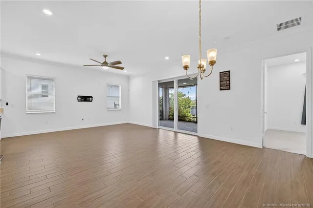 $479,900 | 607 Southeast Mulberry Way, Port St. Lucie, FL 34984