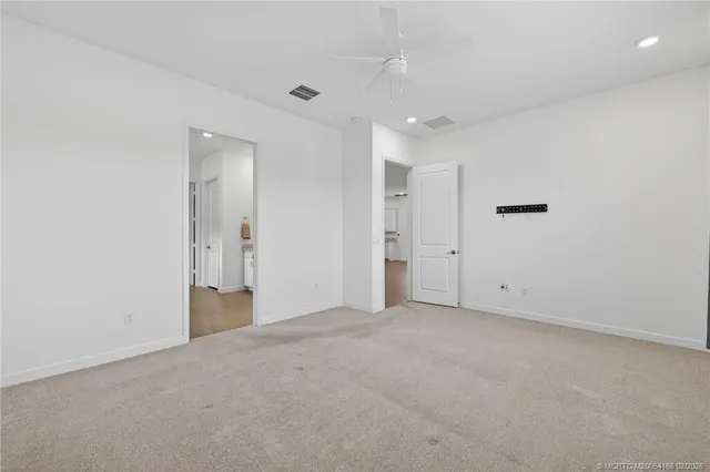 $479,900 | 607 Southeast Mulberry Way, Port St. Lucie, FL 34984