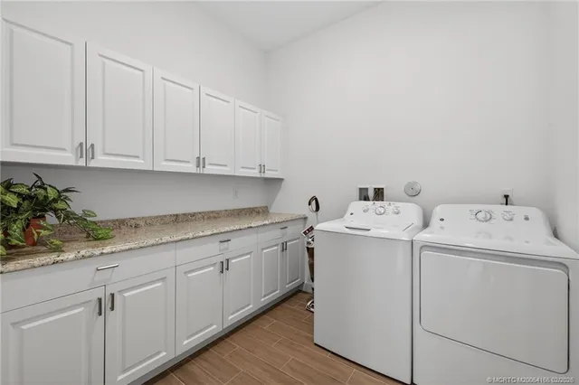 $479,900 | 607 Southeast Mulberry Way, Port St. Lucie, FL 34984