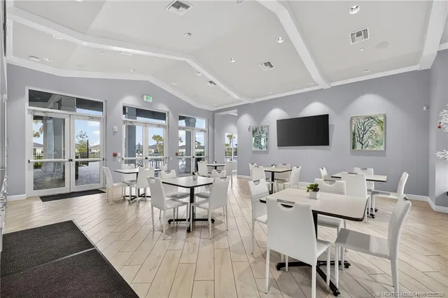 $479,900 | 607 Southeast Mulberry Way, Port St. Lucie, FL 34984