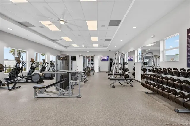 $479,900 | 607 Southeast Mulberry Way, Port St. Lucie, FL 34984