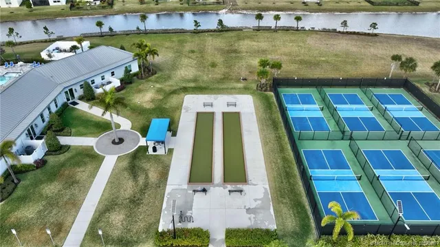 $479,900 | 607 Southeast Mulberry Way, Port St. Lucie, FL 34984