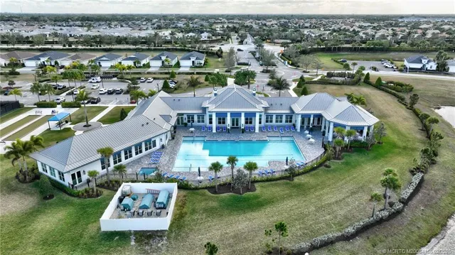 $479,900 | 607 Southeast Mulberry Way, Port St. Lucie, FL 34984