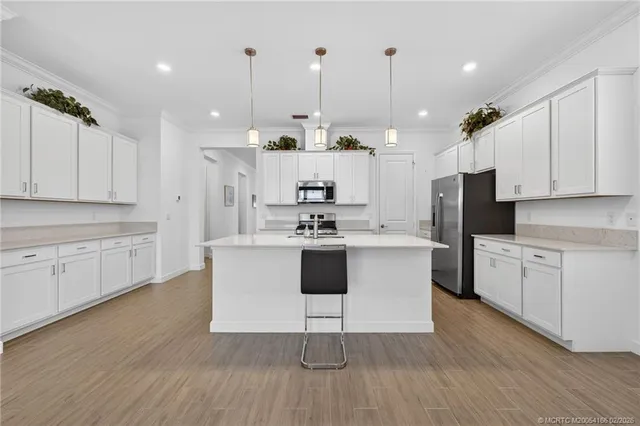 $479,900 | 607 Southeast Mulberry Way, Port St. Lucie, FL 34984