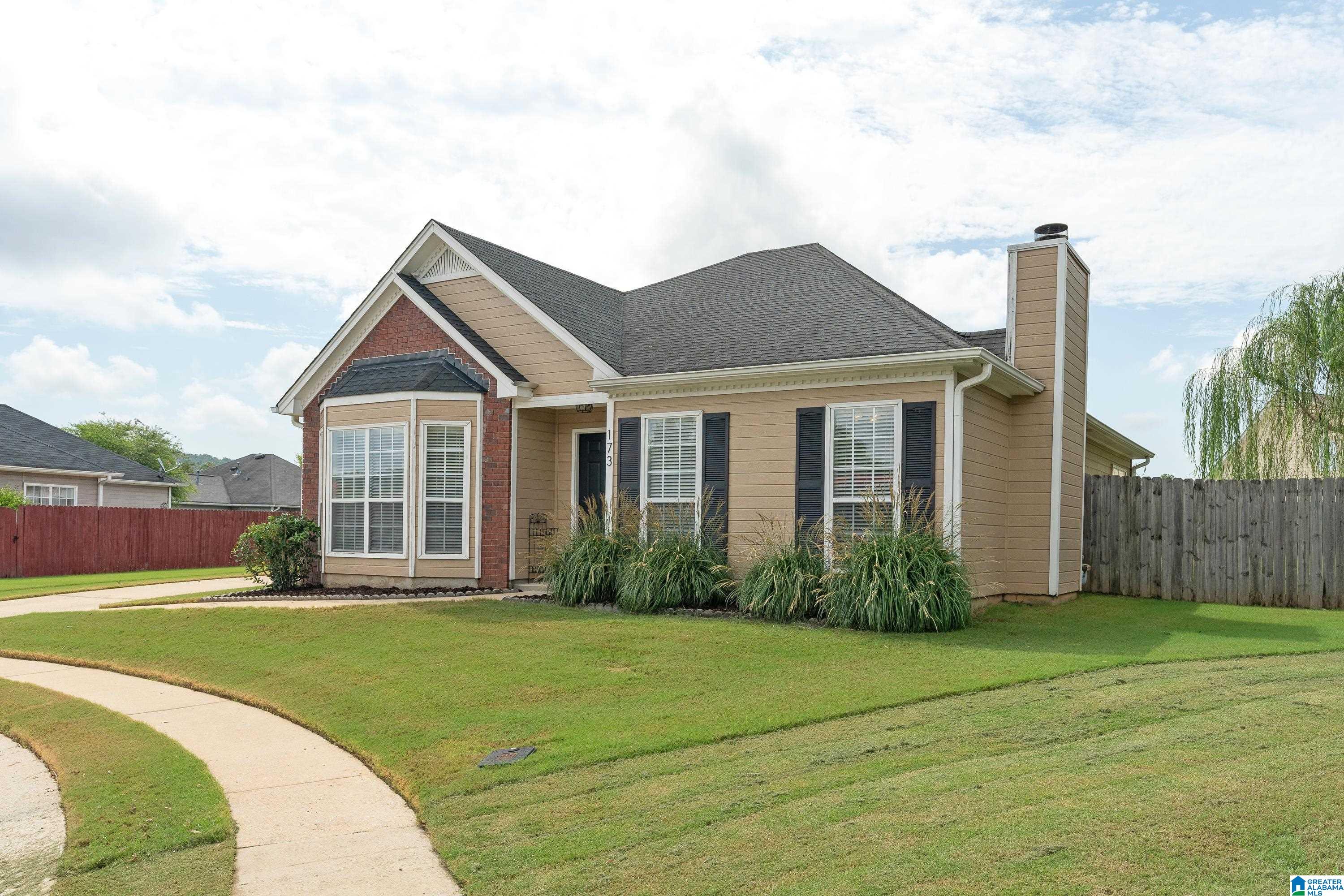 173 Stonebridge Circle Pelham, AL 35124 - Photo 4 of 26