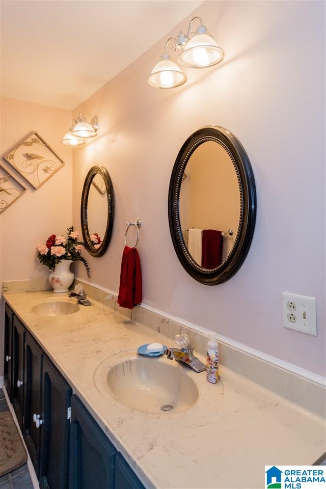 137 Brown Circle Alabaster, AL 35007 - Photo 26 of 33 Gallery Image 26
