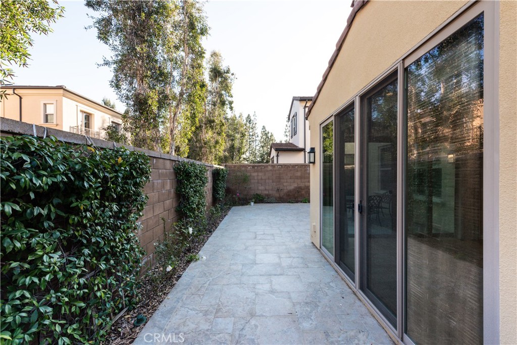 132 Gulfstream Irvine, CA 92620 - Photo 21 of 23 Side yard
