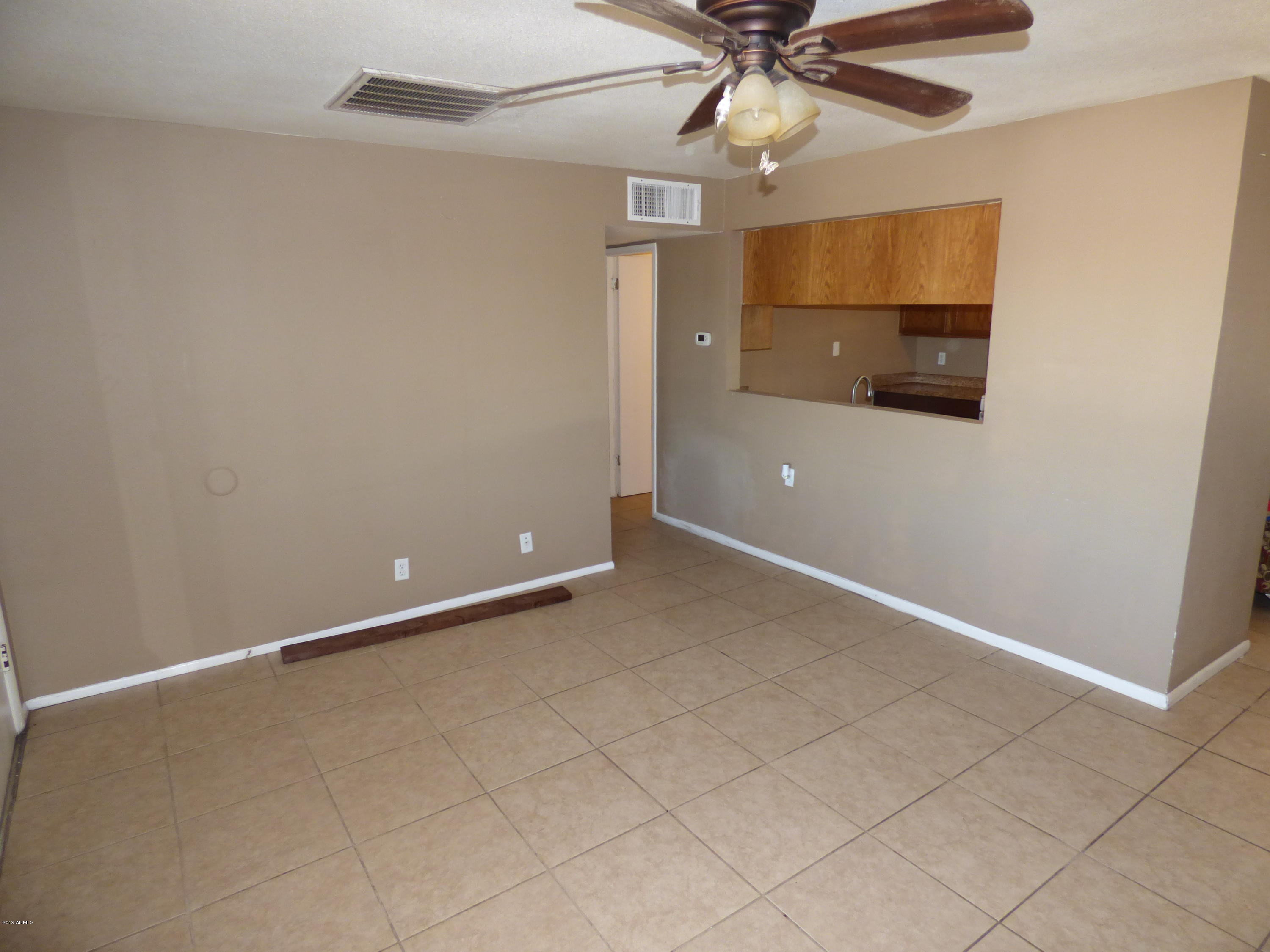 2023 West Roeser Road Phoenix, AZ 85041 - Photo 3 of 23 P1240899