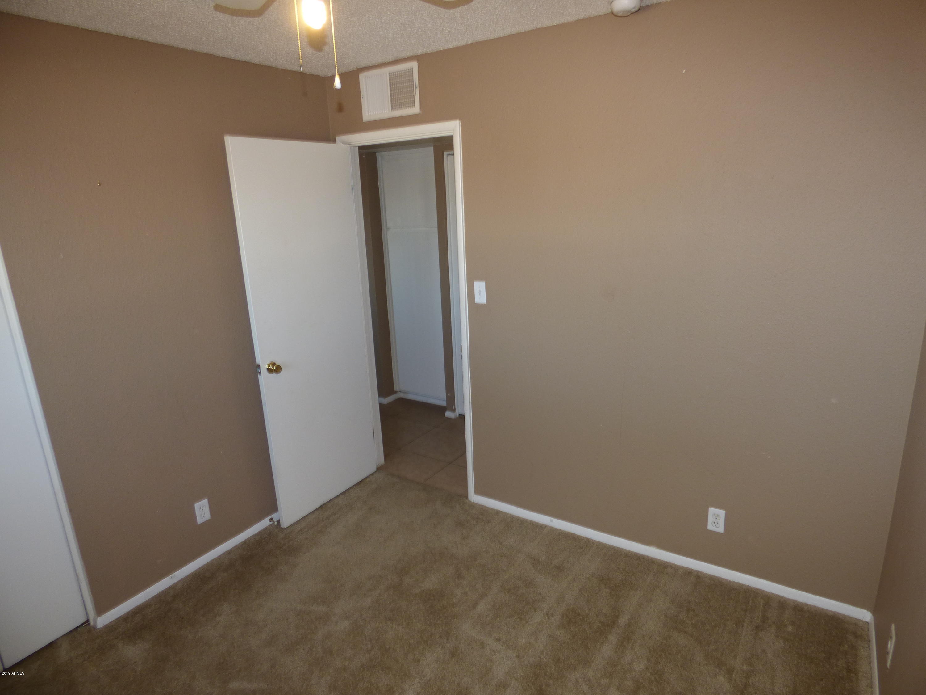 2023 West Roeser Road Phoenix, AZ 85041 - Photo 10 of 23 P1240909