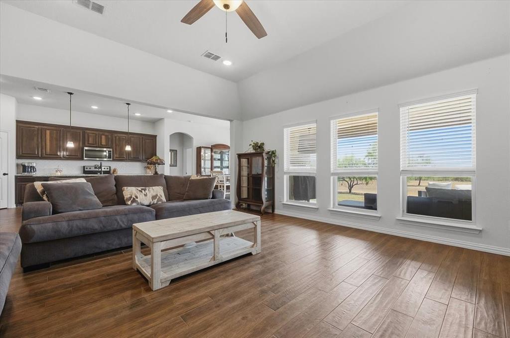122 Post Oak Way Weatherford, TX 76087 - Photo 17 of 40 Gallery Image 17