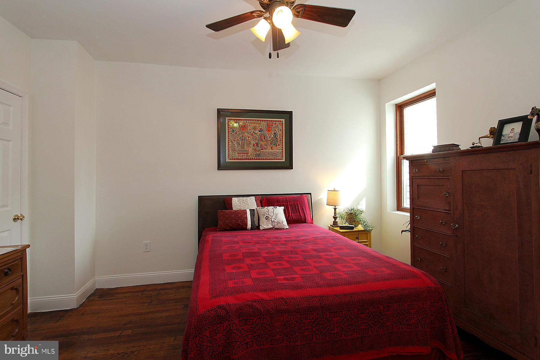 1520 Spring Place Northwest Washington, DC 20010 - Photo 16 of 29 Bedroom (Master)