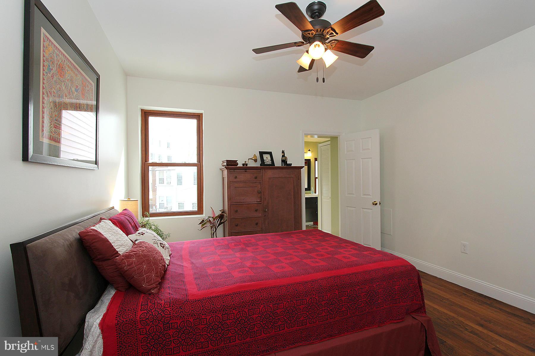 1520 Spring Place Northwest Washington, DC 20010 - Photo 17 of 29 Bedroom (Master)
