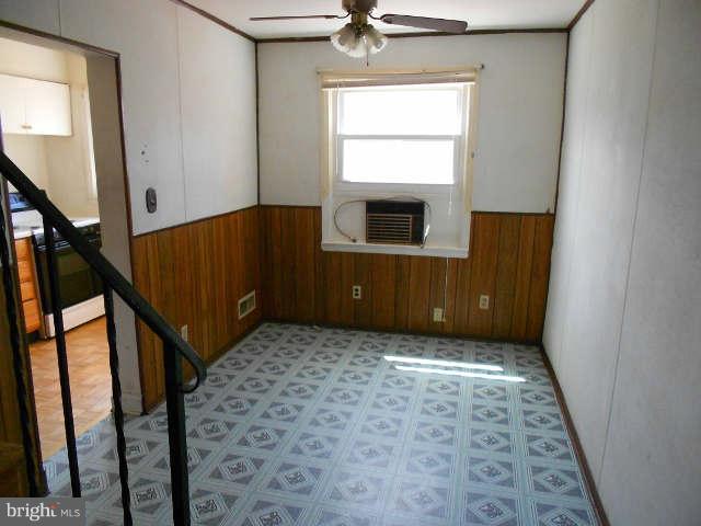 815 Middlesex Road Baltimore, MD 21221 - Photo 3 of 10 Dining Room