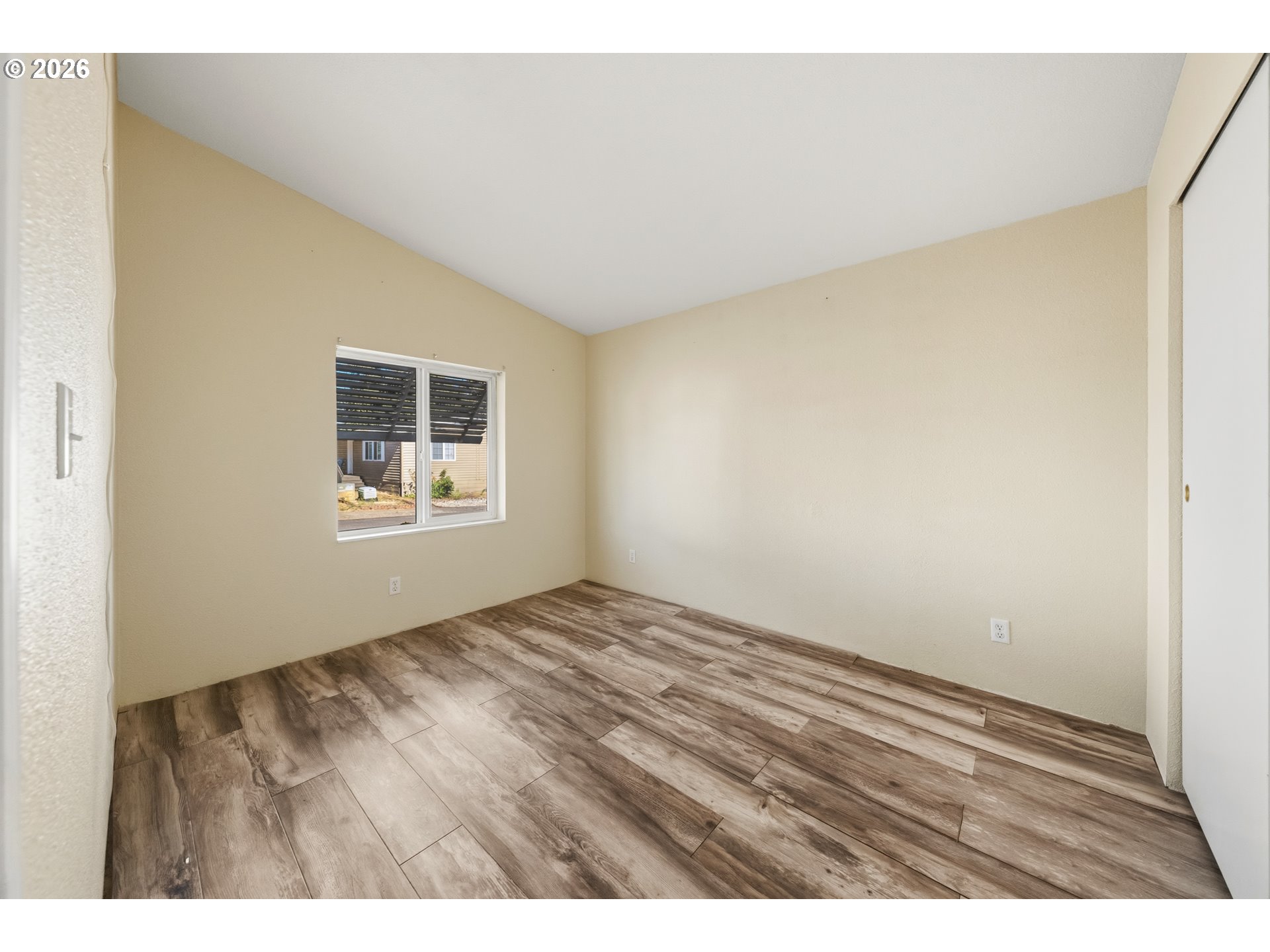 180 Twin Oaks Loop Winston, OR 97496 - Photo 21 of 43 Bedroom